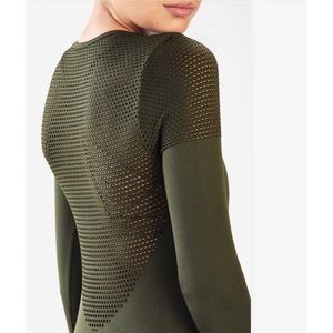 Fabletics Musetta Green Seamless Mesh Long Sleeve Activewear Top Shirt Medium